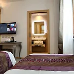 Garden Hotel 3*