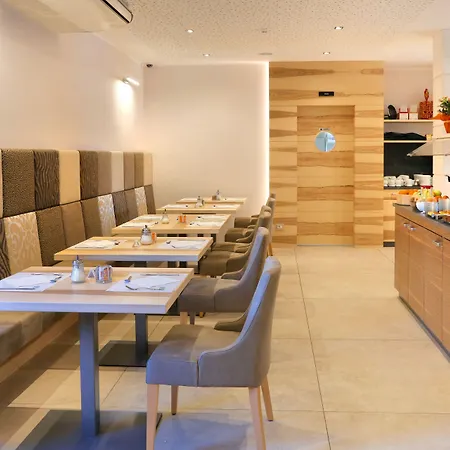酒店 花园酒店 佩斯基耶拉德加达