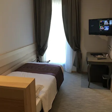 花园酒店 佩斯基耶拉德加达