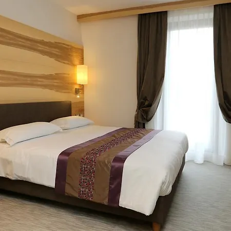 Garden Hotell 3*