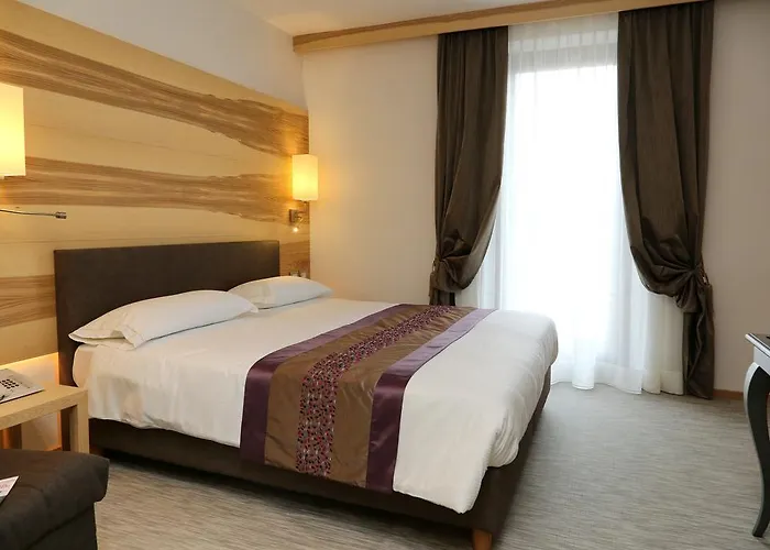 Garden Hotel 3*