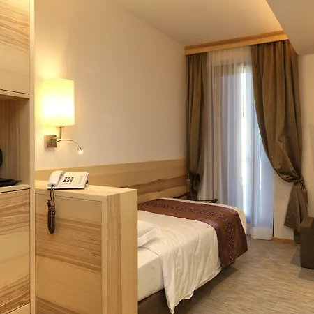 Garden 3* Peschiera del Garda