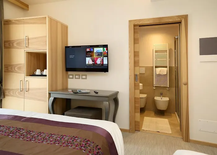 Отель Garden Пескьера-дель-Гарда