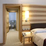 Garden Hotell 3*