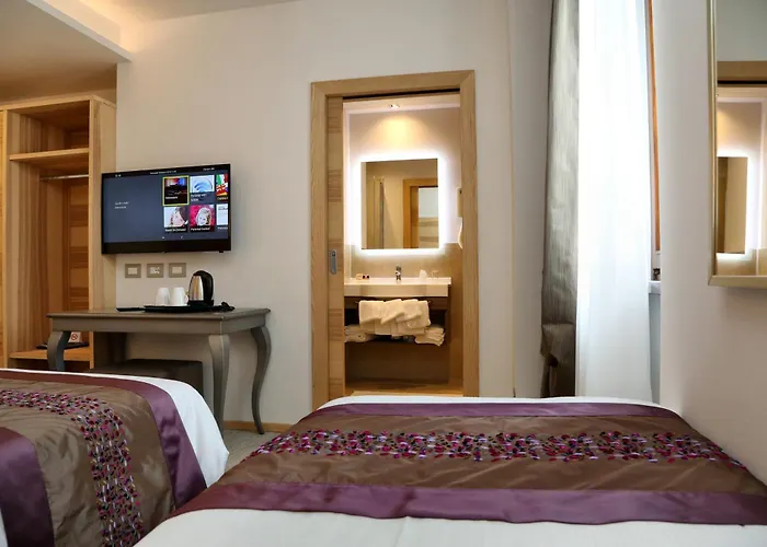 Garden Hotel 3*